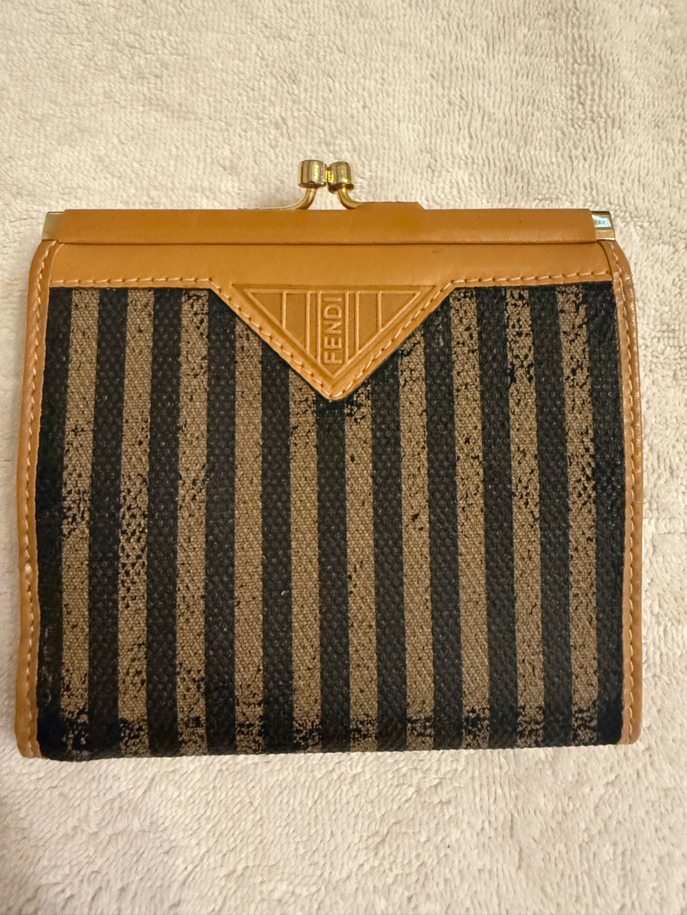 Fendi Wallet w/ kiss lock coin pouch